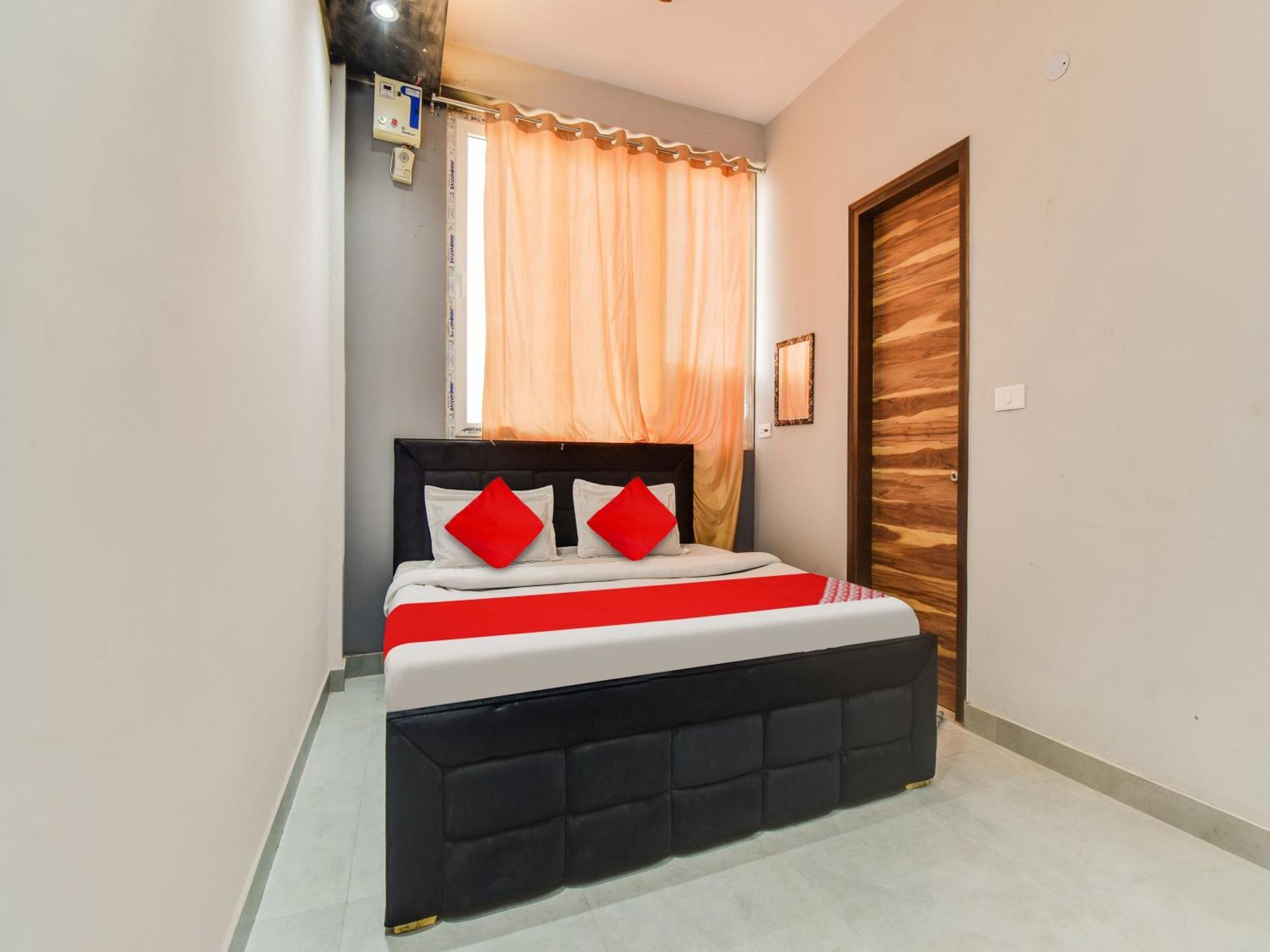 Hotel O Iris Lite New Delhi