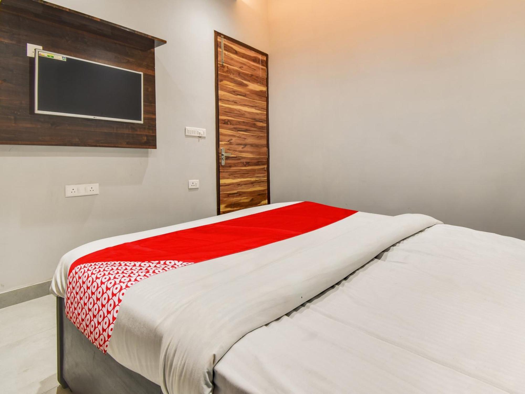 Hotel O Iris Lite 4*